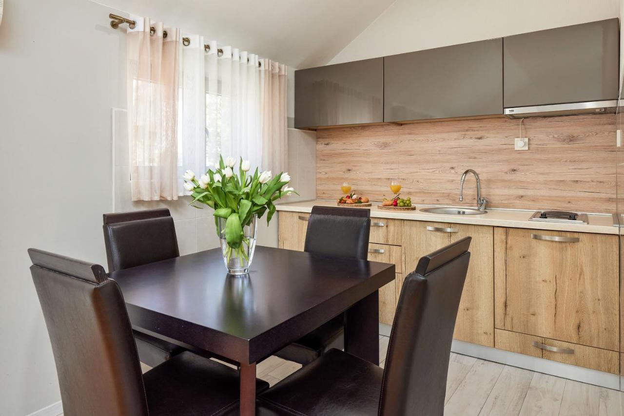 Apartment Mrsulja Kotor Bagian luar foto