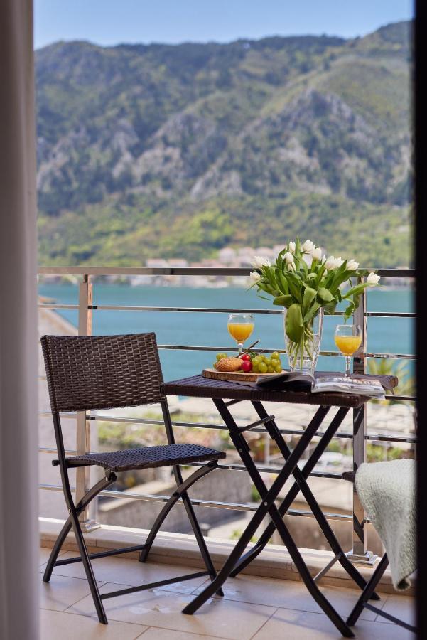 Apartment Mrsulja Kotor Bagian luar foto