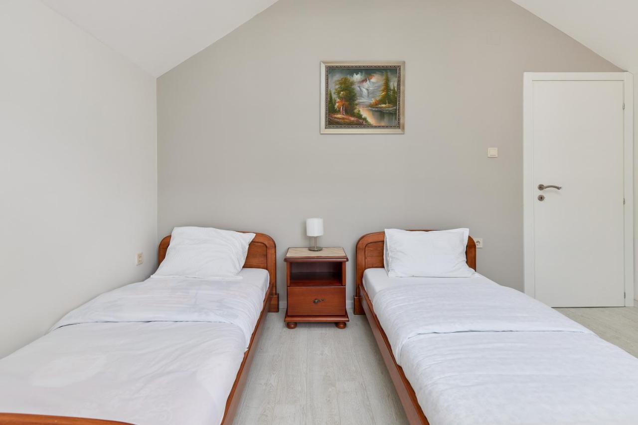 Apartment Mrsulja Kotor Bagian luar foto