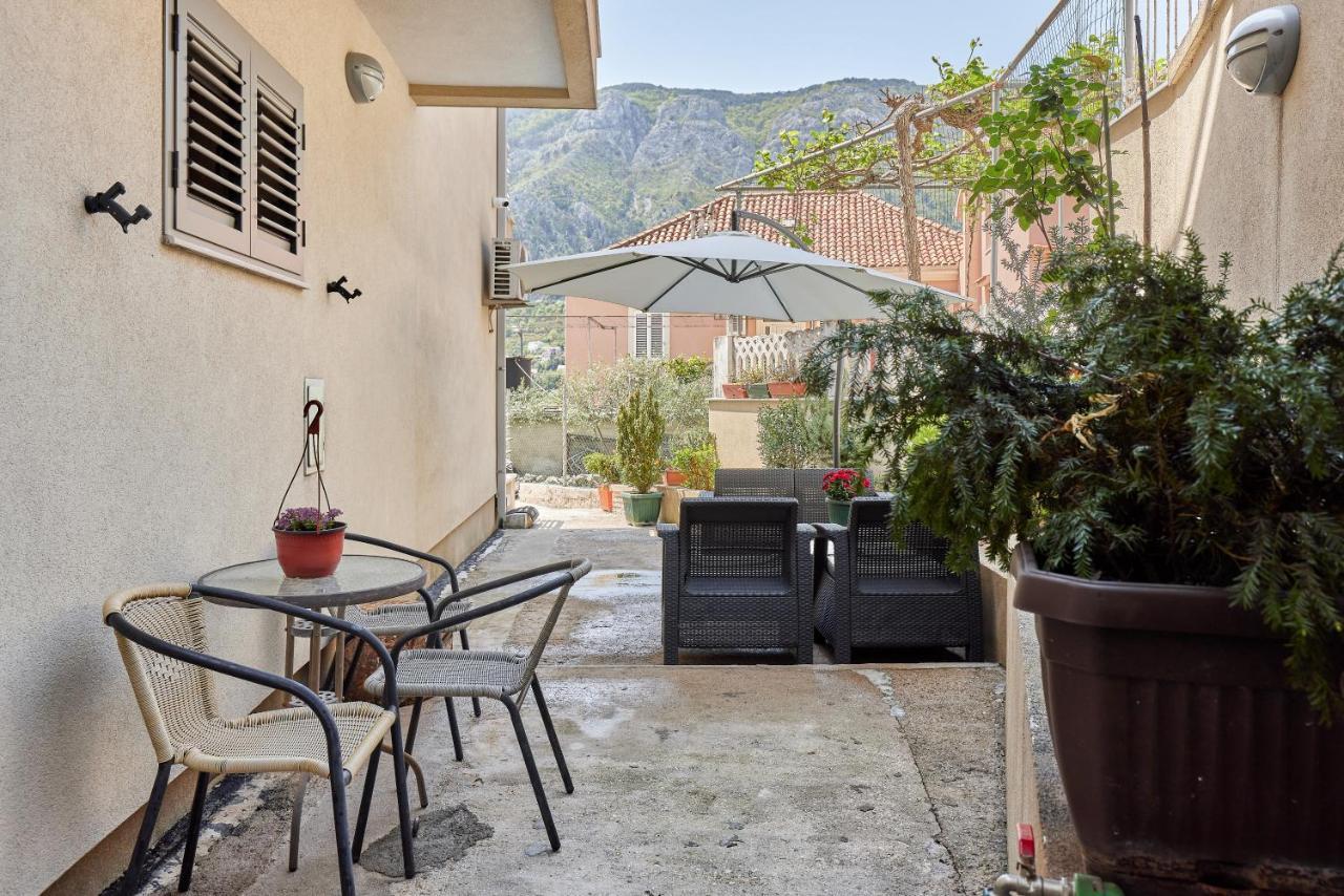 Apartment Mrsulja Kotor Bagian luar foto